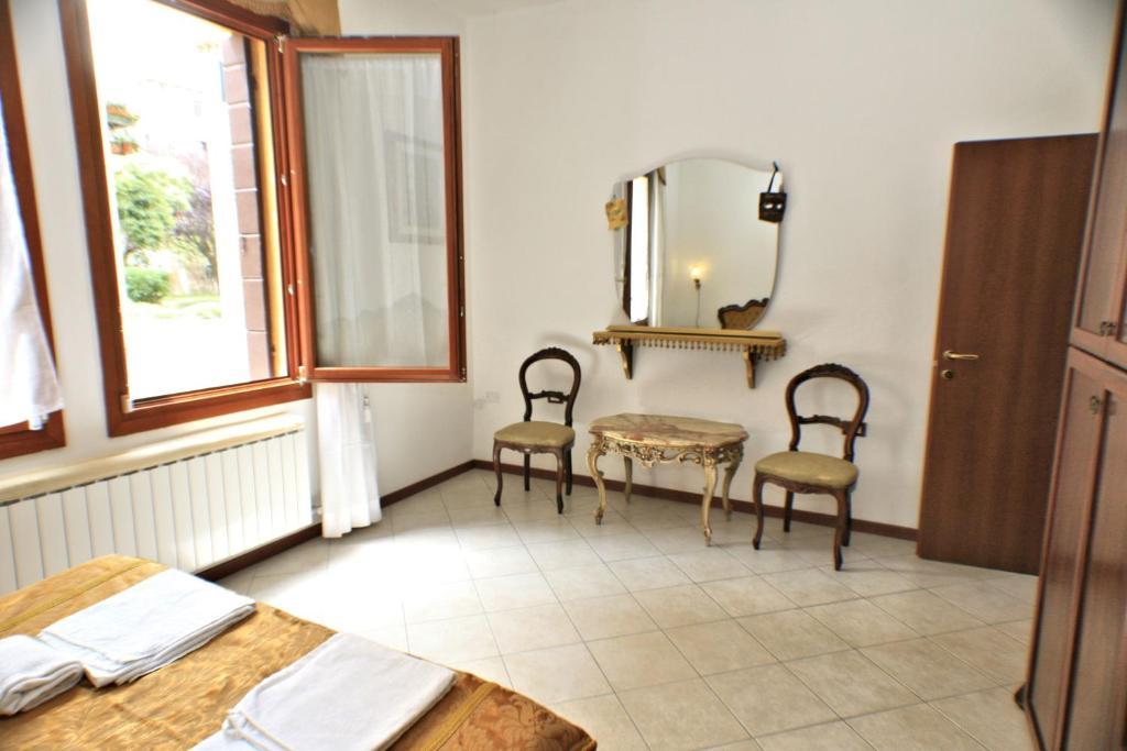 Queen House Venezia Pokój zdjęcie